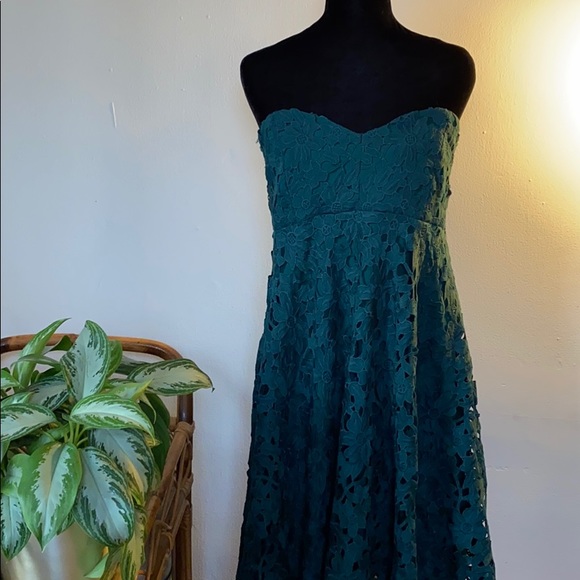 Gorgeous & Comfy! Green lace maternity dress Holiday parties photos Christmas - Picture 2 of 11